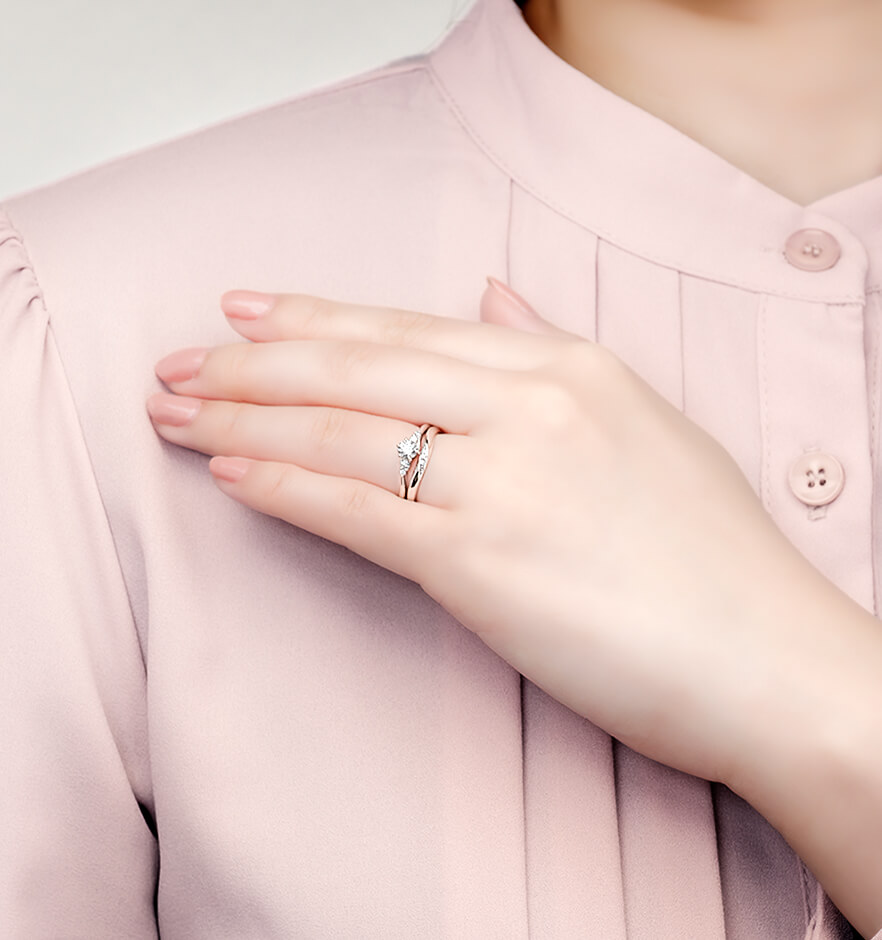  Fiorire 訂婚鑽戒 -與各種戒指皆能完美組合佩戴